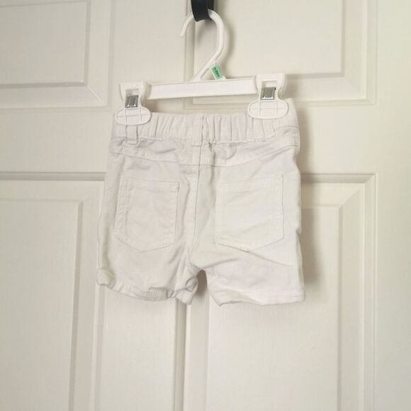 3/$20 Carter's baby girl shorts size 12 m - Picture 4 of 4